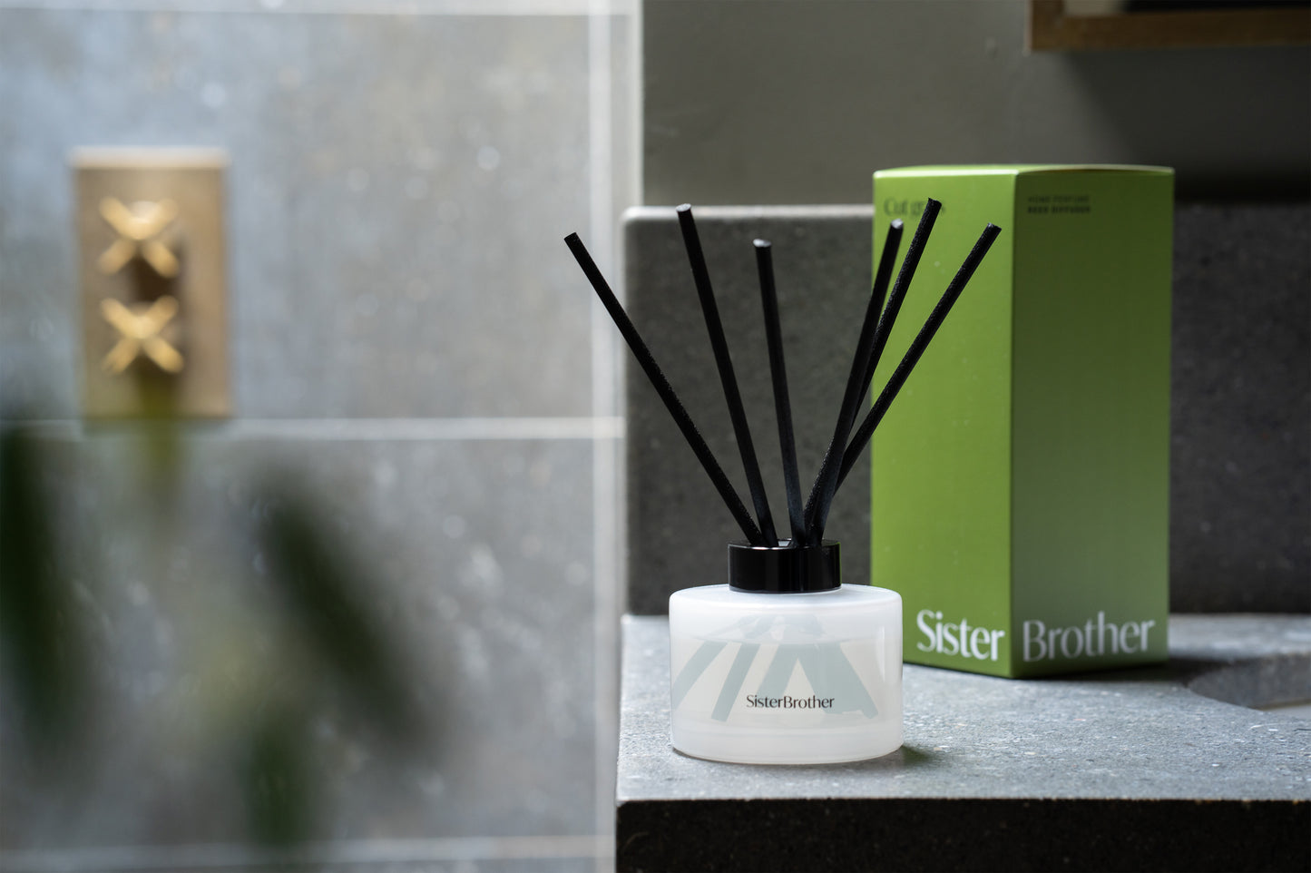 Cut grass reed diffuser