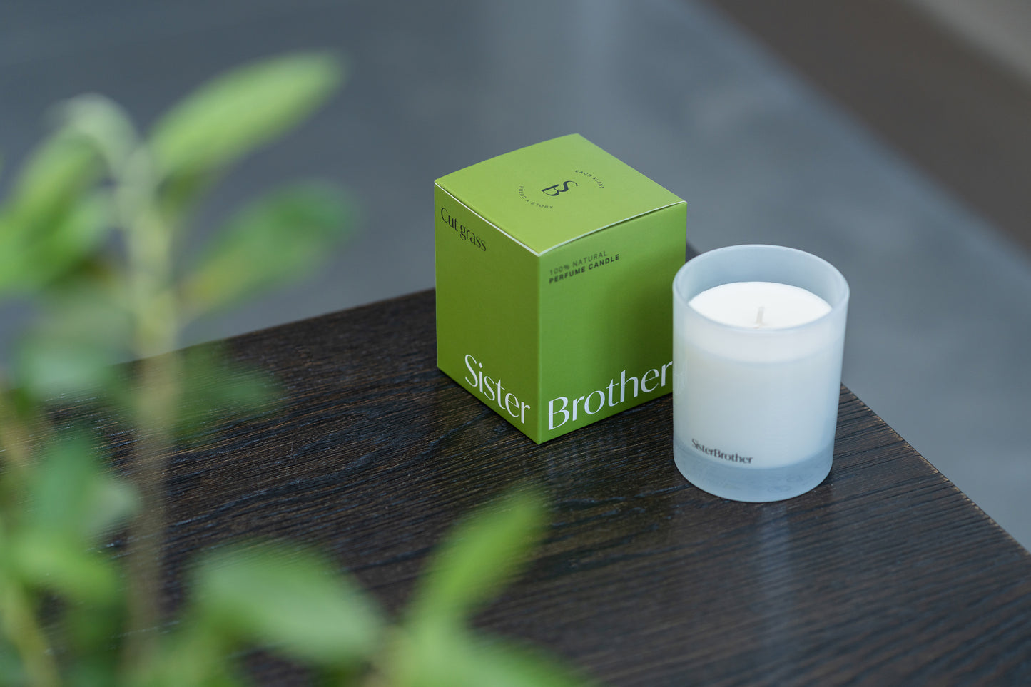 Cut grass perfume candle