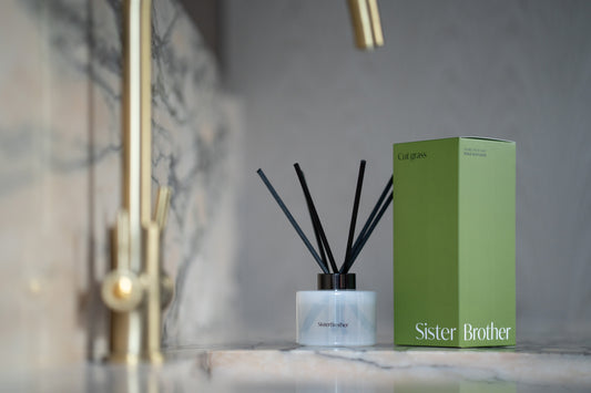 Cut grass reed diffuser