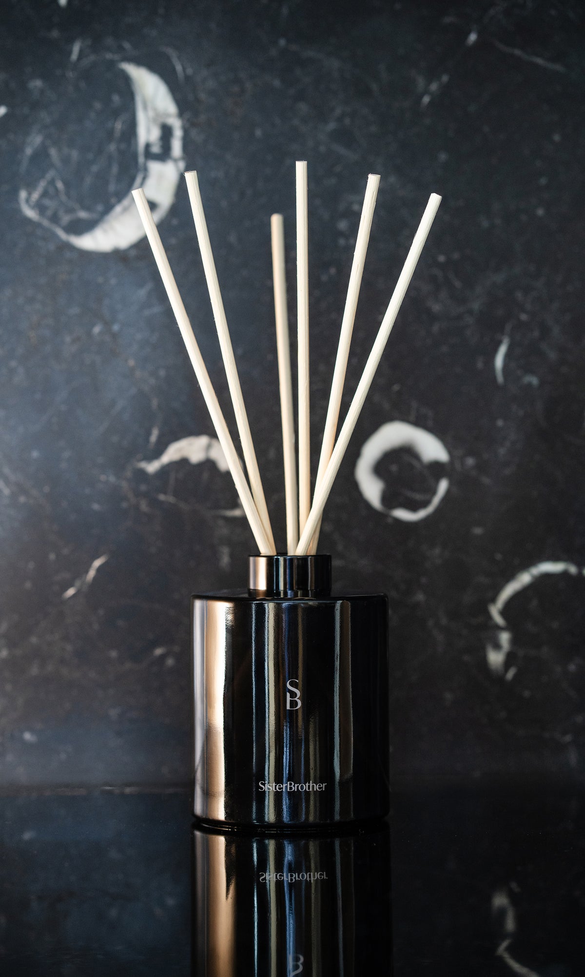 Saffron noir reed diffuser 500ml