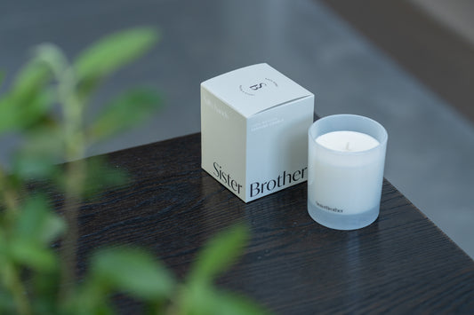 Salty hands perfume candle
