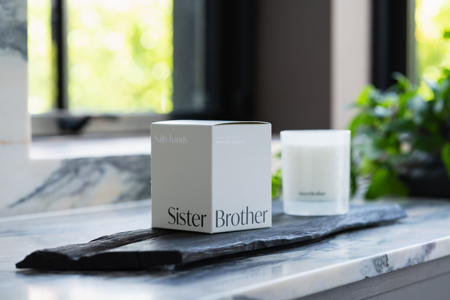 Salty hands perfume candle